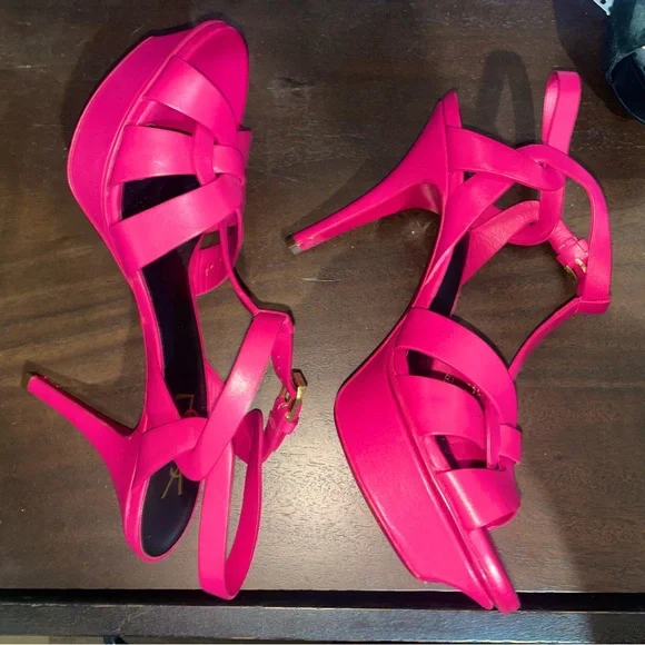 サンダル・ミュール Saint Laurent Antiqued pink leather Tribute 105 sandals SAINT LAURENT Metallic Calfskin Tribute 105 Platform Sandals